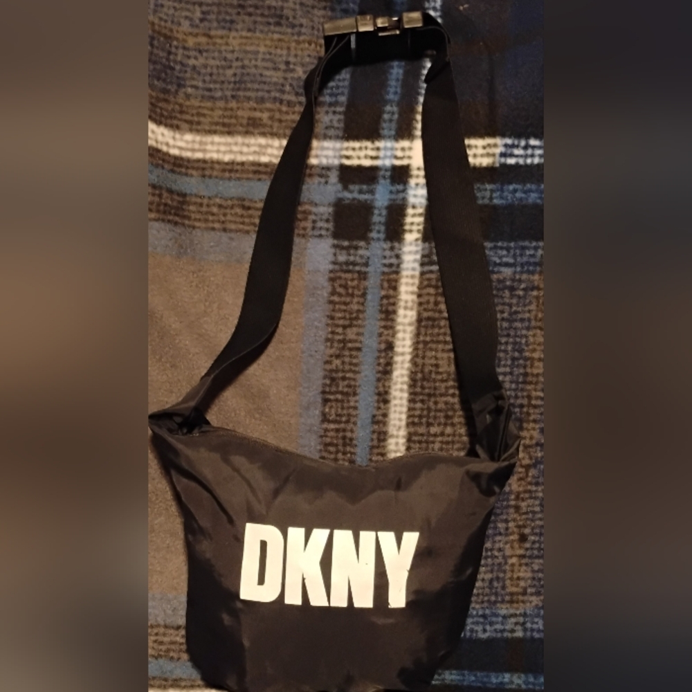 DKNY PURSE/DUFFLE BAG/ WIND BREAKER HOODIE Size Large